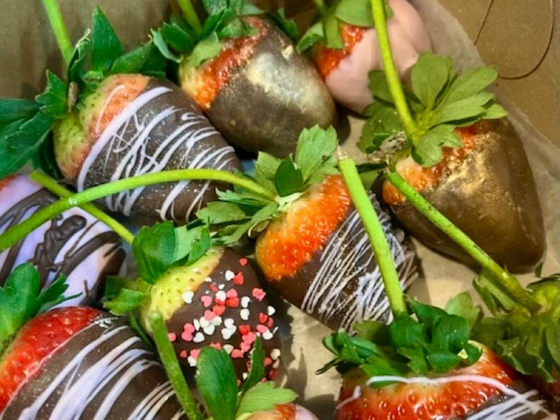 Chocolate Dipped Strawberries1 Dozen Desserts by Rebecca